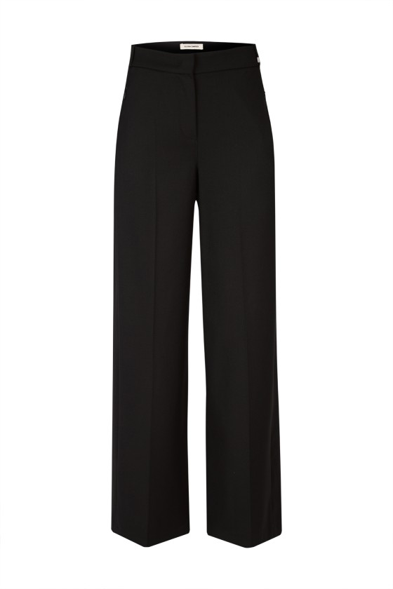 Wide-leg pants