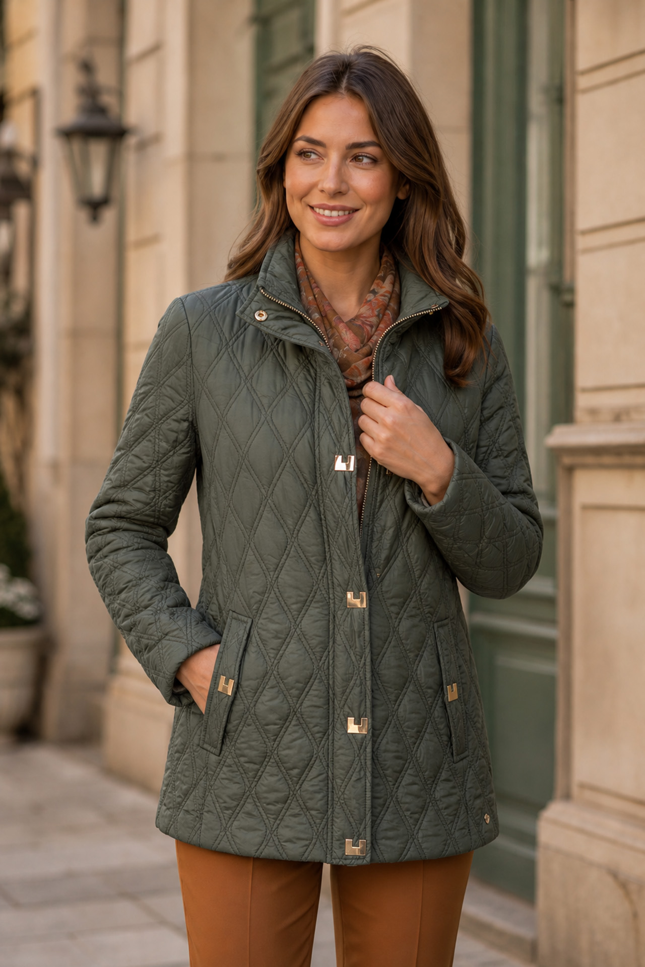 Lightweight quilted parka with snap fastenings