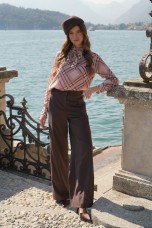 Wide-leg pants