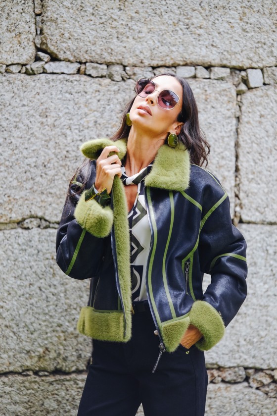 Aviator jacket with fur