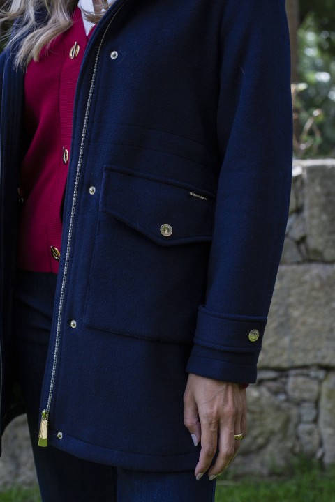 Abrigo anorak de lana con capucha