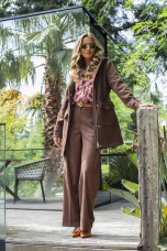 Abrigo anorak de lana con capucha